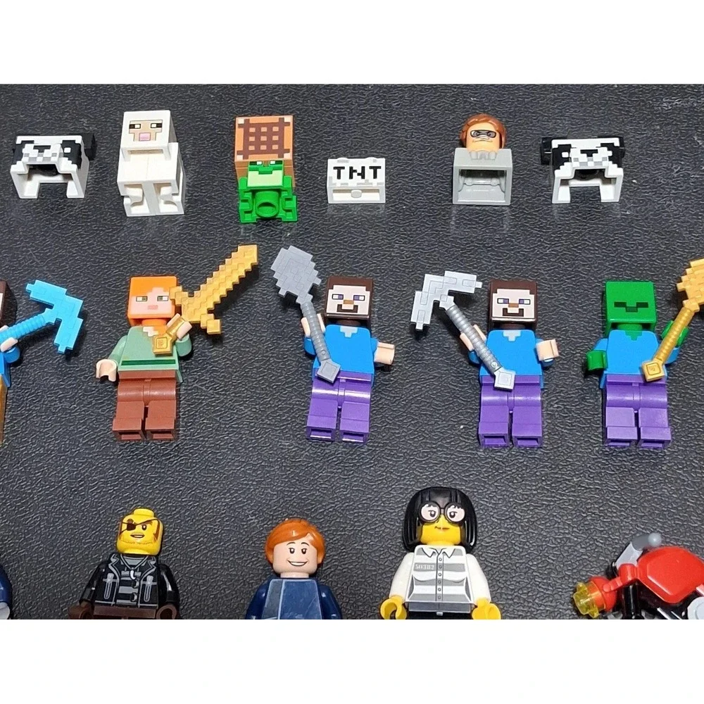 LEGO‎ Minecraft and City Minifigure Lot Steve Alex Zombie Bee Motorcycle 12pc